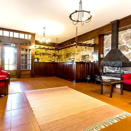 One Bedroom Appartement With Shared Pool Jacuzzi And Enclosed Garden At Armamar Apartamento Armamar