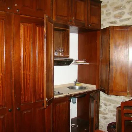 One Bedroom Appartement With Shared Pool Jacuzzi And Enclosed Garden At Armamar